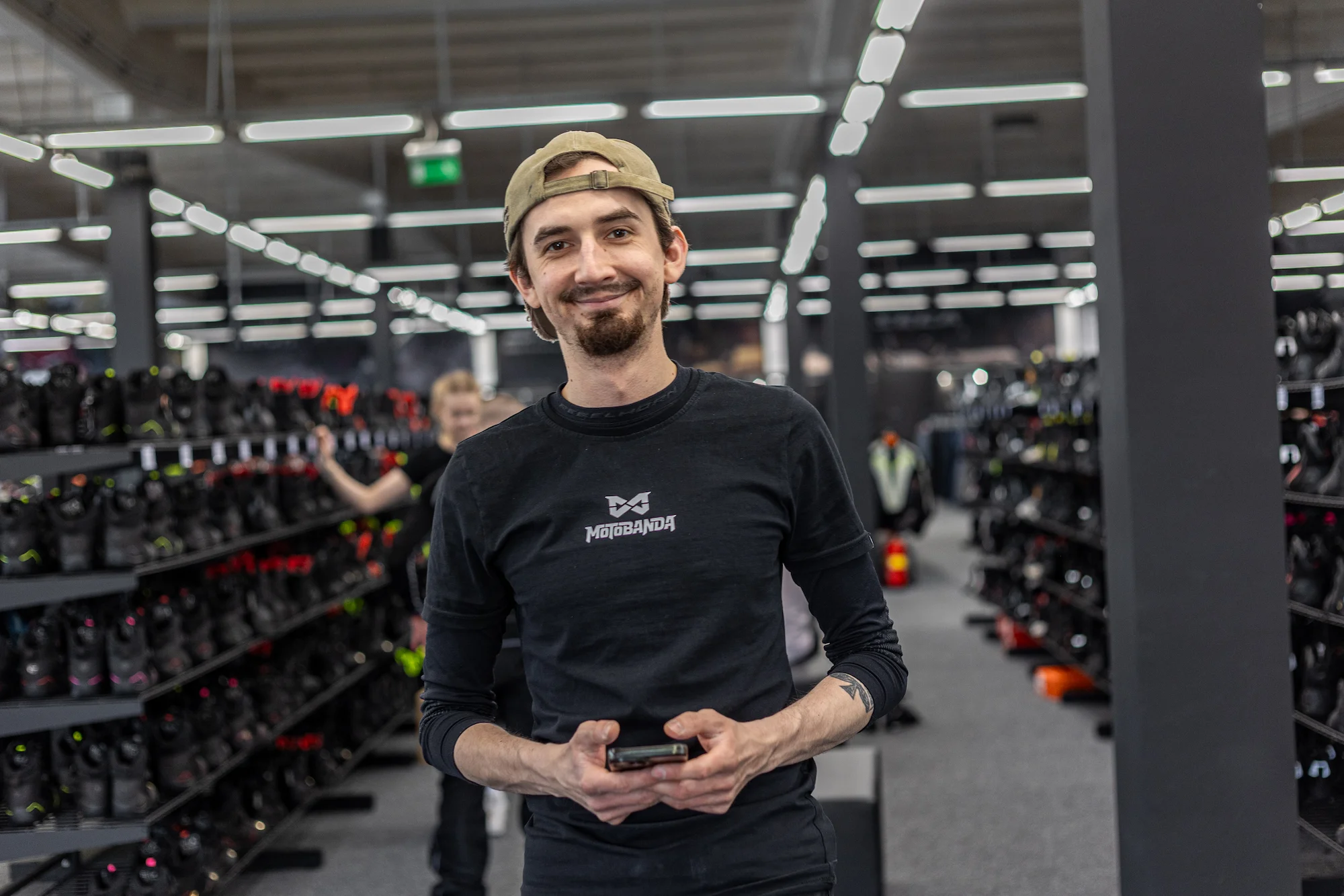doradca klienta w największym sklepie motocyklowym motobanda