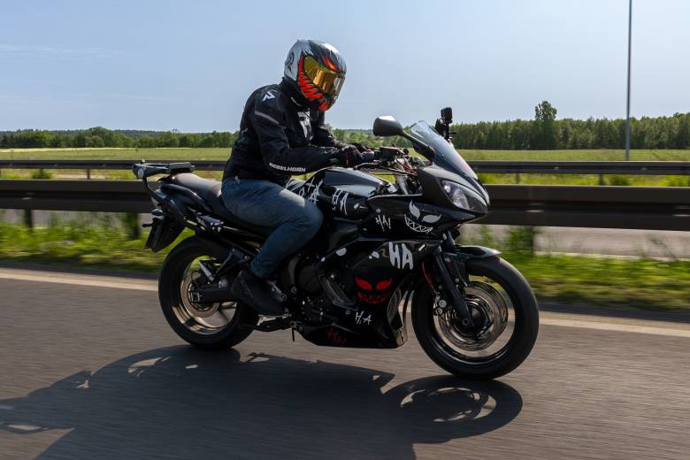 Yamaha FZ6 Fazer S2 - sportowy turysta którym nie chcesz się zatrzymać