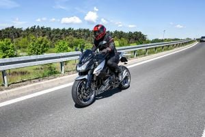 15 lat po premierze - ile emocji daje Kawasaki Z1000?