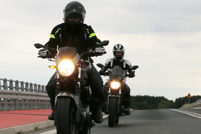 Suzuki SV650 vs Yamaha MT-07