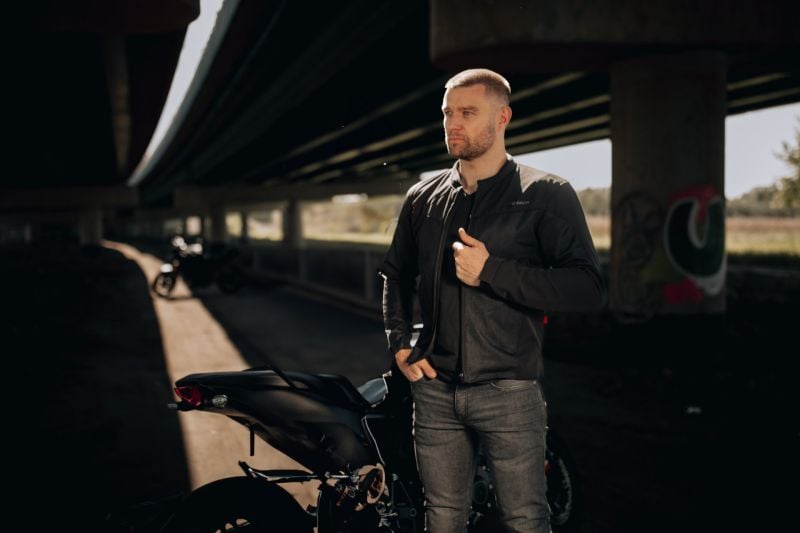 wentylacja kurtki motocyklowej