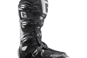Buty Cross