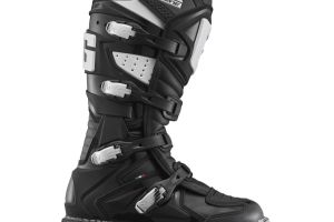 Buty Cross