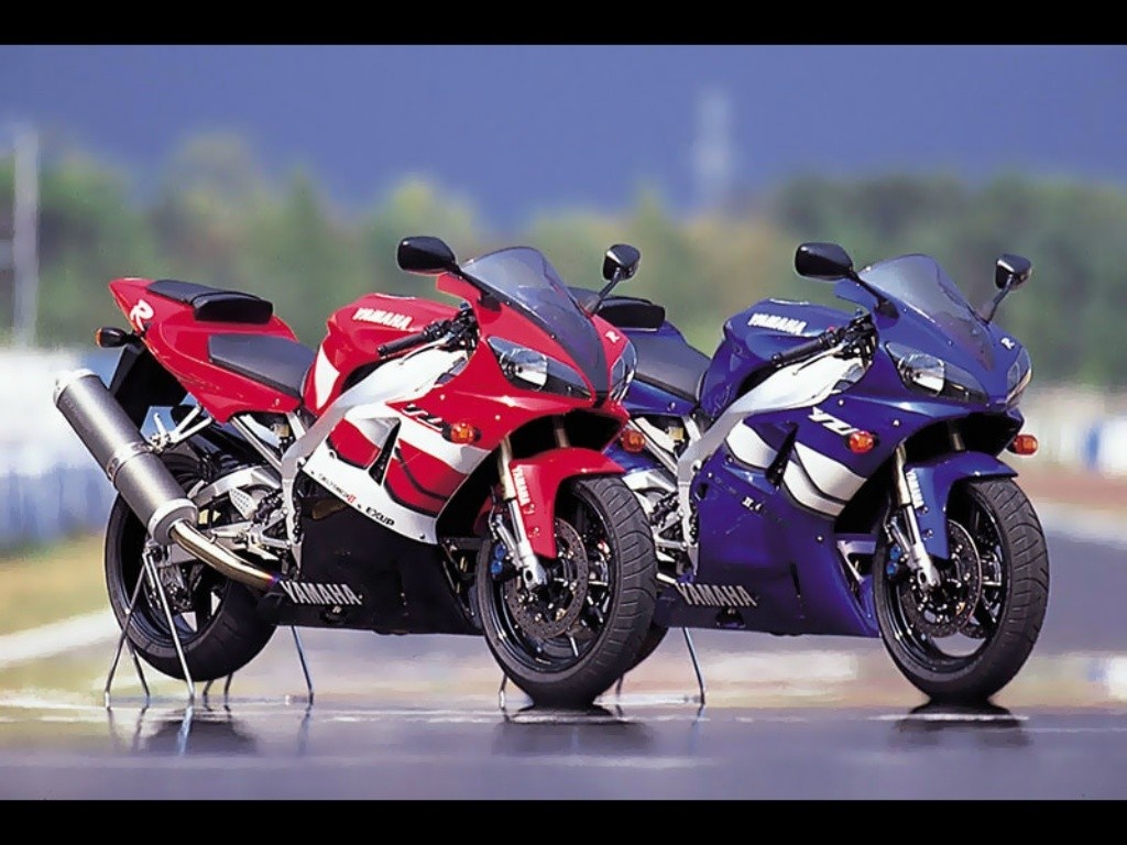 Model Yamaha YZF-R1