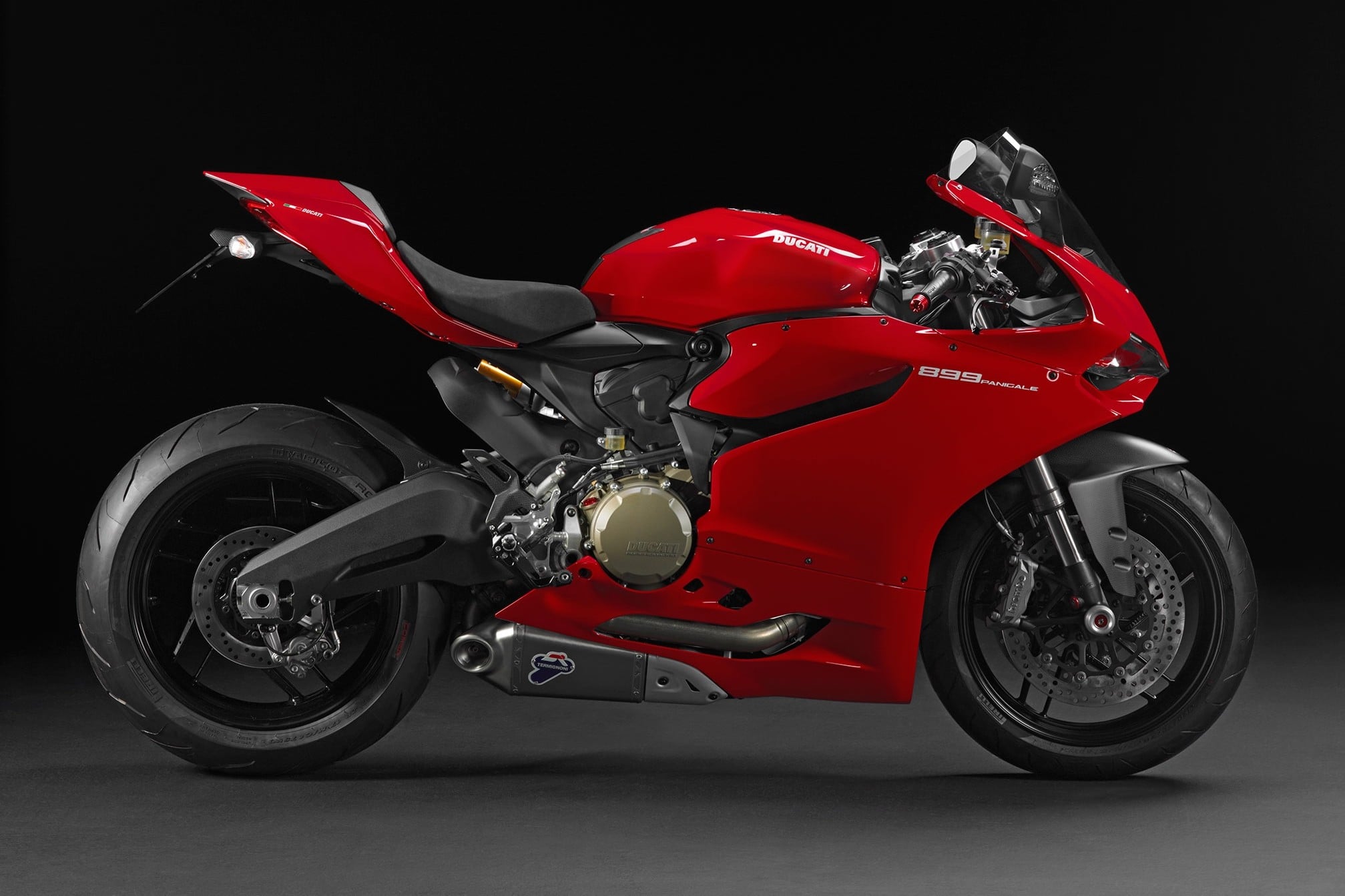 KTM 690 Duke (2012 - 2015) vs Ducati 899 Panigale (2013 - 2015)