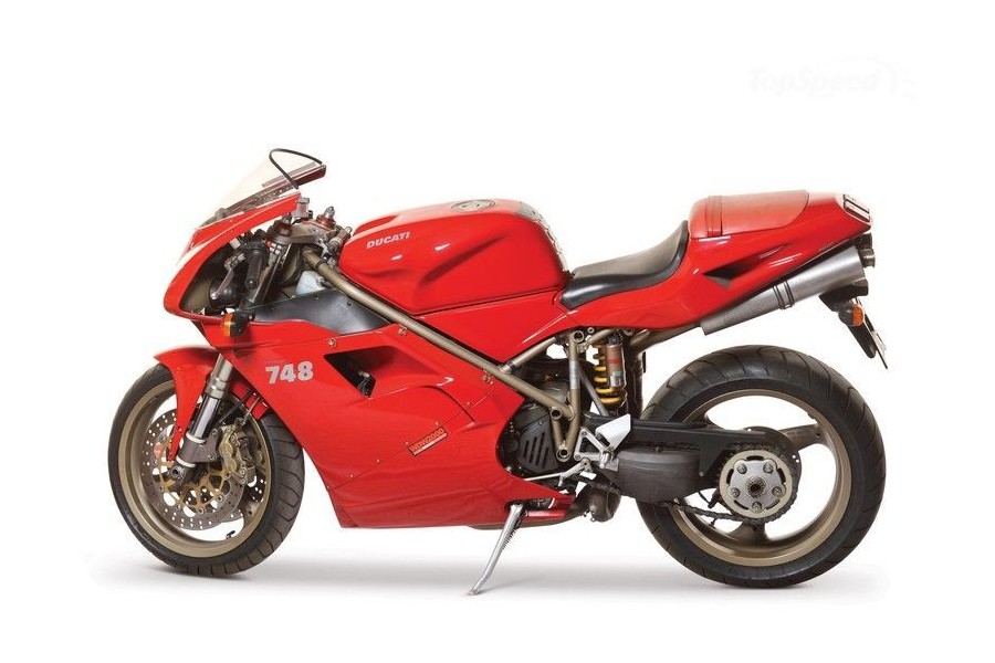 Yamaha YZF-R6 600 RJ05 / RJ09 (2003 - 2004) vs Ducati 748 Biposto 748 ...