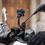 Podstawa montowana pod lusterko do skuterów i motocykli 
