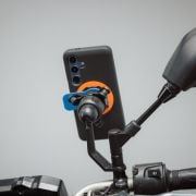 Podstawa montowana pod lusterko do skuterów i motocykli 