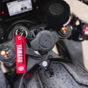 Wodoodporna ładowarka indukcyjna Quad Lock® 