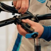 Podstawa na klatkę bezpieczeństwa i rury większej średnicy Quad Lock® 