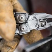 Multitool Leatherman Surge Czarny