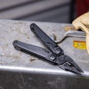 Multitool Leatherman Surge Czarny