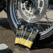 Xzone Power Powder Wheelixir - preparat do czyszczenia kół i felg motocyklowych 