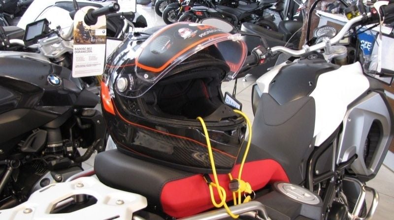 Zabezpiecz swoje przedmioty, kask, ubrania, do motocykla