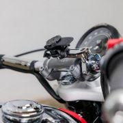 Chromowana podstawa montowana na kierownicy Quad Lock® PRO 