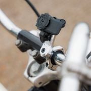 Chromowana podstawa montowana na kierownicy Quad Lock® PRO 